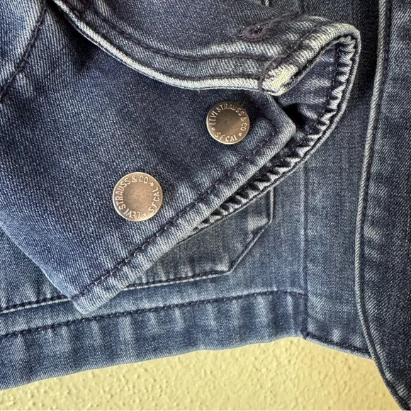 Levi’s Engineers Coat in Fleece-Lined Denim - Picture 8 of 13